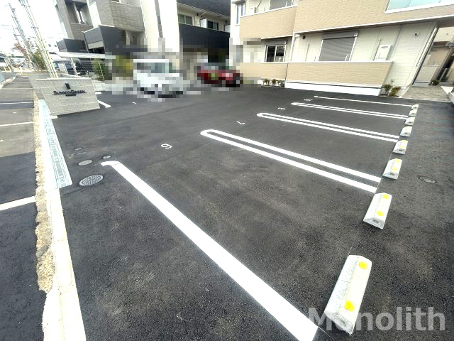 サニーグリーンの駐車場