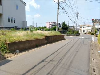 【前面道路含む現地写真】