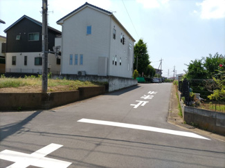 【前面道路含む現地写真】