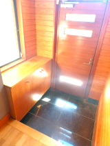 川越市砂　中古戸建の玄関