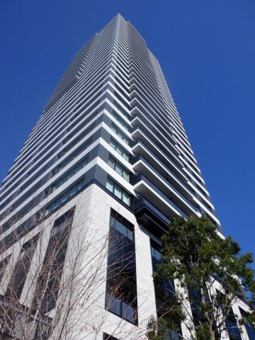 プラウドタワー東池袋ステーションアリーナの外観