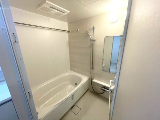 トリニティ豊中本町の浴室|イメージとして同建物他部屋を表示しています