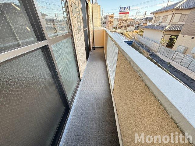 モアクレスト綾園のバルコニー