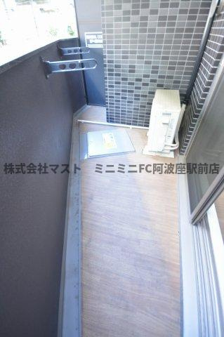 ララプレイス大阪福島プレッソのバルコニー