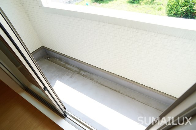 コンフォール四方池のバルコニー