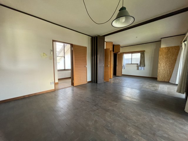 【中古戸建】前橋市天川大島町の居間・リビング|居室