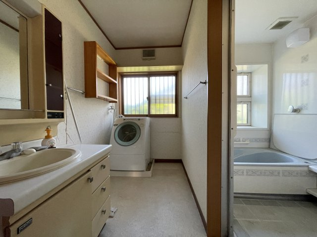 【中古戸建】前橋市天川大島町の独立洗面台|洗面所