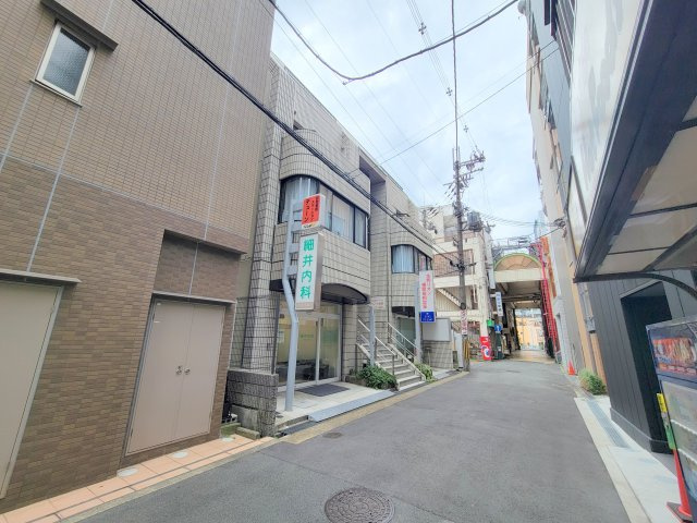 IMNビルの外観