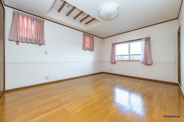 東和田戸建の洋室