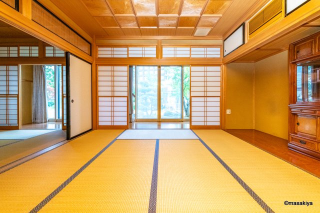 東和田戸建の居間・リビング