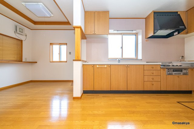 東和田戸建のキッチン