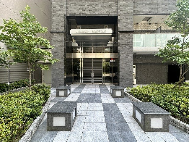 エスリード江戸堀のエントランス