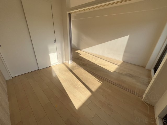 セレニテ新大阪カルムの寝室