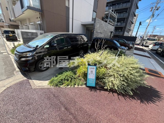 DIAMOND MOONの駐車場