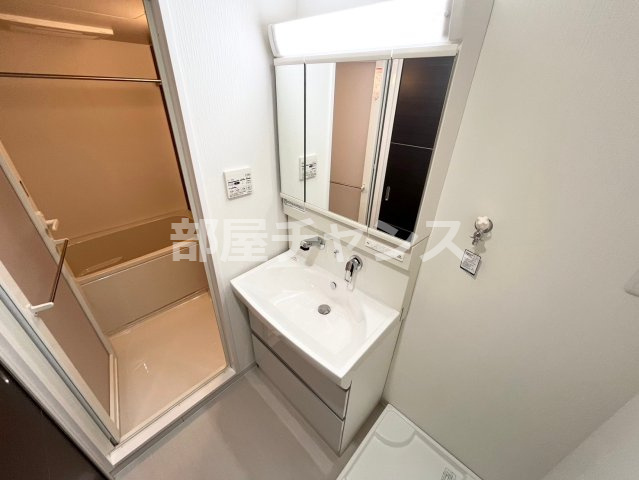 DIAMOND MOONの独立洗面台