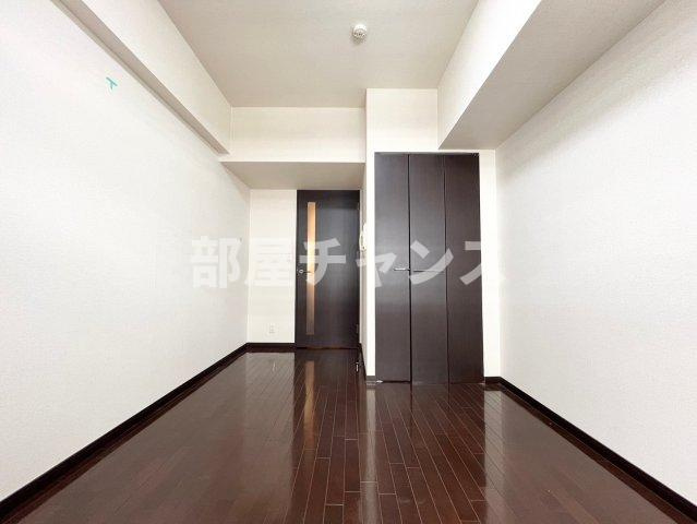 ライジングコート名古屋駅南の寝室