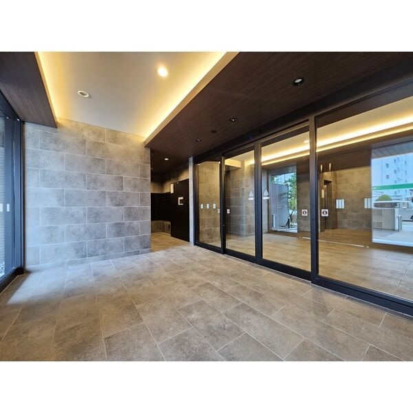 ディアレイシャス今池のエントランス