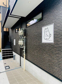 キャットアンドライフのエントランス