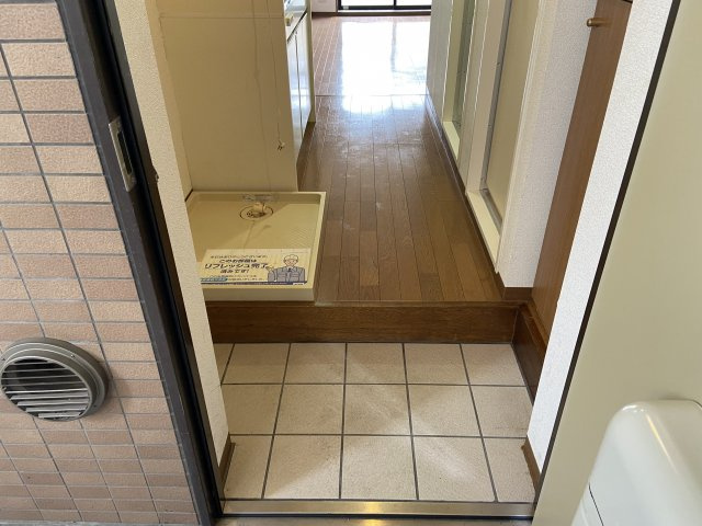 リュミエ京田辺の玄関