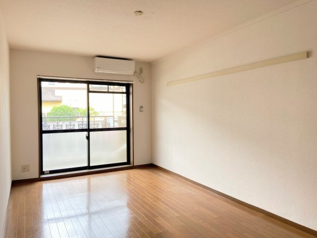 リュミエ京田辺の居間・リビング