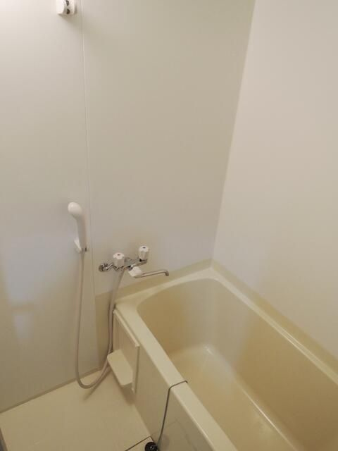 プランツ四季２の浴室