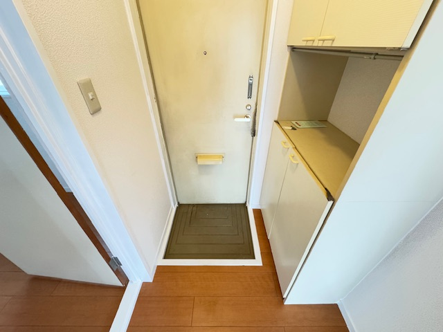 エステートピア楡の玄関|同マンション別部屋