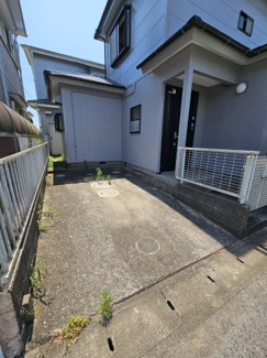 【駐車場】 | <中古戸建+宅地（更地）のセット販売>　東金市小沼田中古戸建