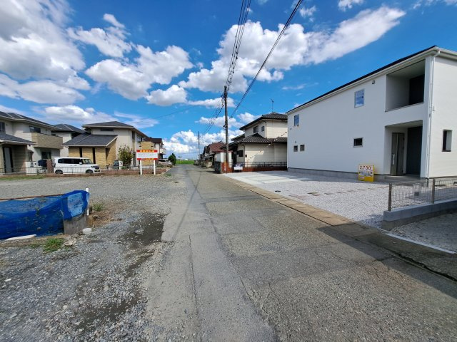 新築　佐波郡玉村町7期　1号棟の前面道路含む現地写真|現地写真　北側接道幅員約6ｍ