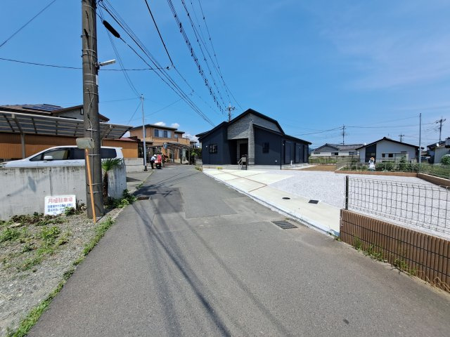 新築　みどり市大間々町大間々　Blooming　Garden　1号棟の前面道路含む現地写真|現地写真　西側接道幅員約4ｍ　北側接道幅員約4ｍ