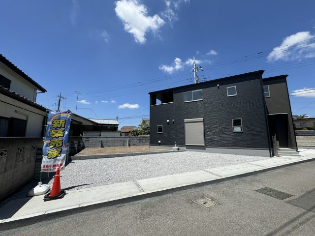 新築　太田市第2天良町　Livele Garden.S　1号棟の駐車場|現地写真　駐車スペースは建物南側に並列3台分可能です！