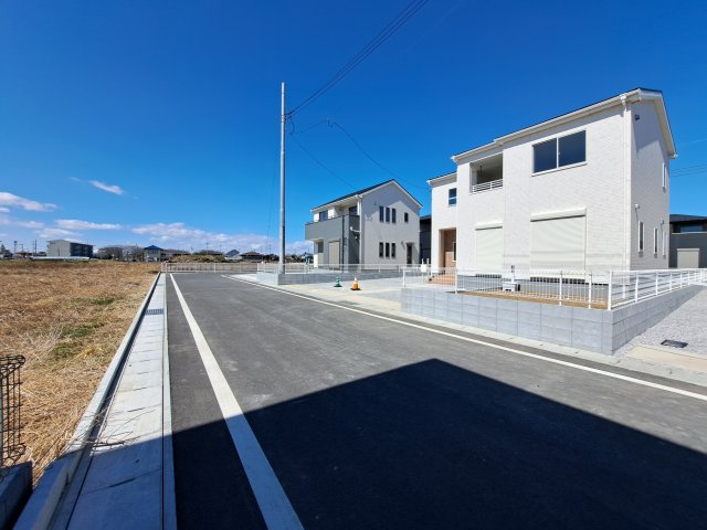 新築　太田市第11下田島　Livele Garden.S　13号棟の前面道路含む現地写真|現地写真　南側接道幅員約6.0ｍ　