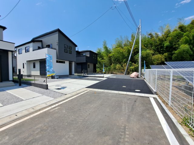 新築　太田市下田島町7期　GRAFARE　3号棟の前面道路含む現地写真|現地写真　東側接道幅員約5ｍ