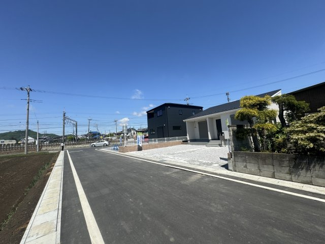 新築　太田市第5台之郷町　Livele Garden.S　2号棟の前面道路含む現地写真|現地写真　南西側接道幅員約6.0ｍ
