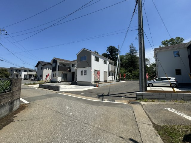 新築　太田市鳥山中町5期　2号棟の前面道路含む現地写真|現地写真　西側接道幅員約4ｍ