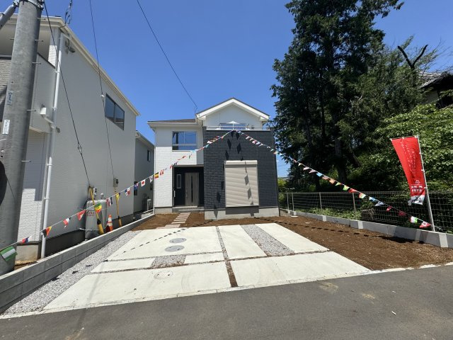 新築　太田市鳥山中町5期　2号棟の駐車場|現地写真　駐車スペースは建物南側に並列2台分可能です！