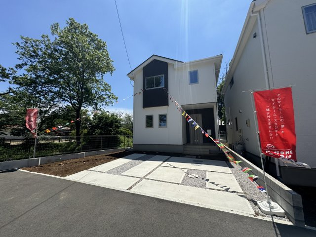 新築　太田市鳥山中町5期　5号棟の駐車場|現地写真　駐車スペースは建物北側に並列2台分可能です！