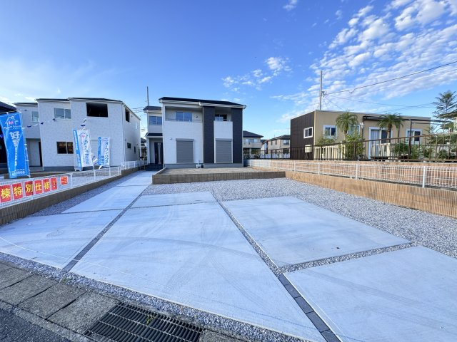 新築　太田市大原町第6　Livele Garden.S　3号棟の駐車場|現地写真　駐車スペースは並列3台分可能です！					
