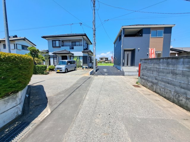 新築　太田市高林北第1　クレイドルガーデン　1号棟の前面道路含む現地写真|南側接道幅員約4ｍ