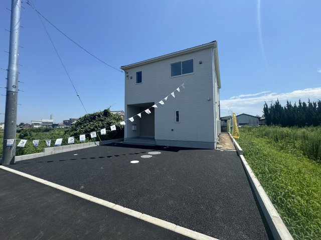 新築　太田市細谷町第2　クレイドルガーデン　3号棟の駐車場|現地写真　駐車スペースは建物北側に並列3台分可能です！