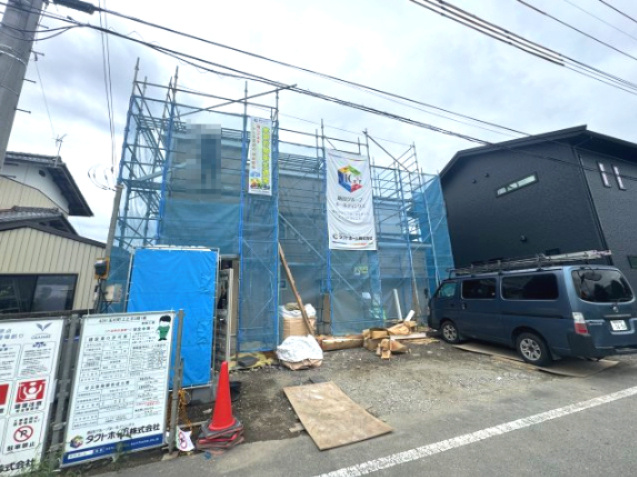 新築　佐波郡玉村町上之手3期　GRAFARE　1号棟の駐車場|現地写真　駐車スペースは建物北側に並列3台分可能です！
