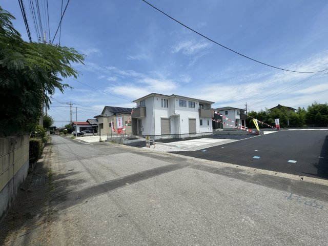 新築　伊勢崎市下道寺町2期　1号棟　の前面道路含む現地写真|現地写真　西側接道幅員約6.5ｍ