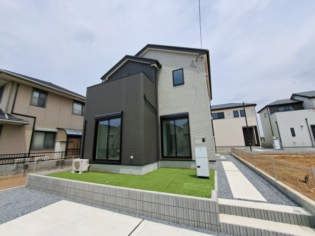 新築　伊勢崎市境伊与久23-1期　LIGNAGE　3号棟の外観|現地写真　完成しました！ご内覧等、お気軽にお問合せください♪　
