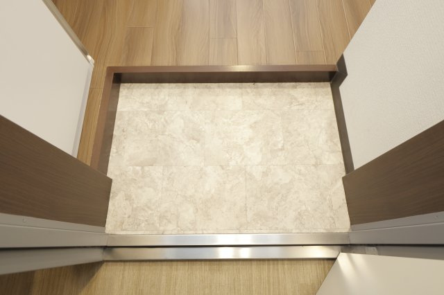 ラシクラス小岩駅前の玄関