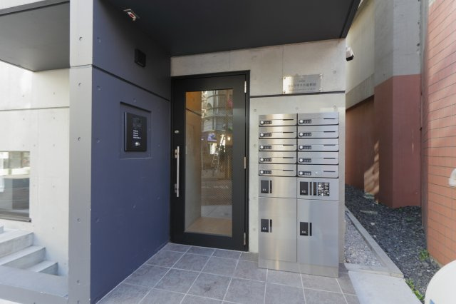 ラシクラス小岩駅前のエントランス