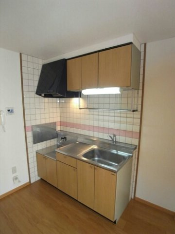 ハッピーシャトウⅠのキッチン|コンパクトなキッチンで掃除もラクラク