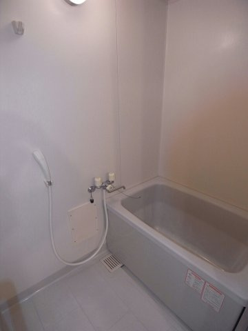 ハッピーシャトウⅠの浴室|コンパクトで使いやすいお風呂です