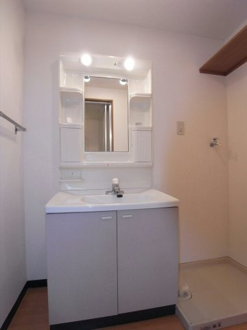 ハッピーシャトウⅠの独立洗面台