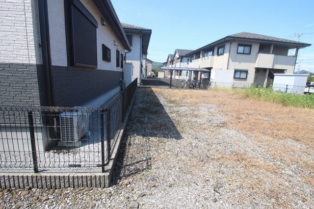 栃木市片柳町2丁目の外観|南側との境界部分（2025年9月撮影）