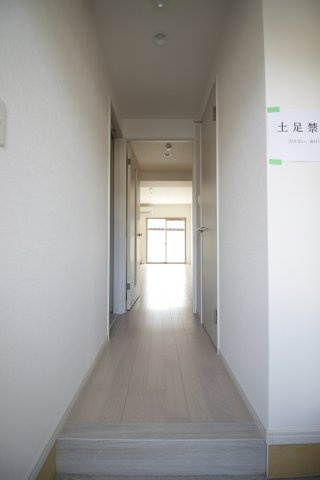 熊本市西区蓮台寺１丁目の賃貸マンションの玄関