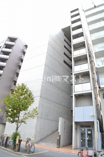 ＫＳプラザの外観|コンクリート打ちっぱなしの外観♪